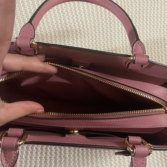 Brand New Coach Lillie Carryall - Picture 4 of 16